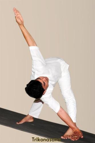 parivruta Trikonasana